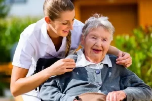 ارتباط گیری پرستار سالمند با بیمار سالمند