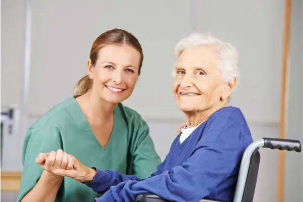 داشتن یک زندگی پر انژی با پرستار سالمند