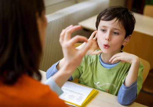 درمان قطعی لکنت زبان در کودکان