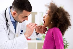 تشخیص گلو درد نوزادان