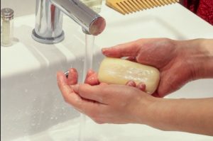 صابون و شستن دست ها