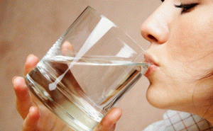 کاهش وزن با نوشیدن آب