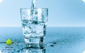 مصرف آب و مایعات در درمان مشکلات گوارشی تاثیر گذار است