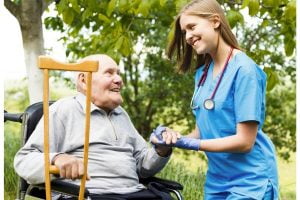 نحوه تدارکات خانه برای پذیرایی پرستار سالمند در منزل
