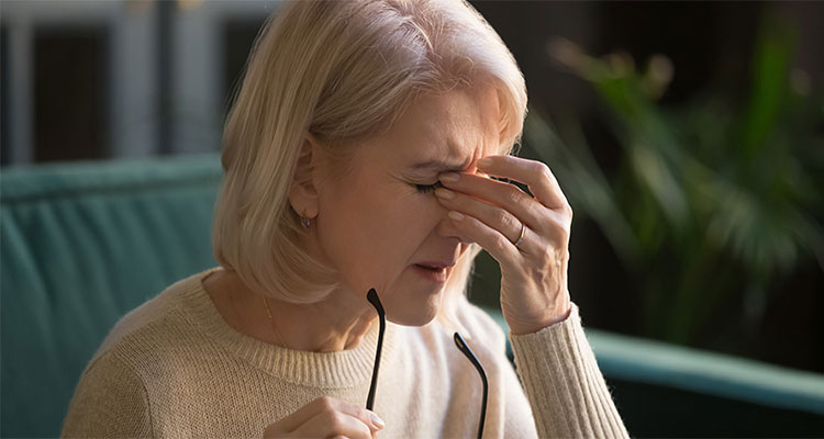 سردرد در خواب سالمندان چه علائمی دارد؟