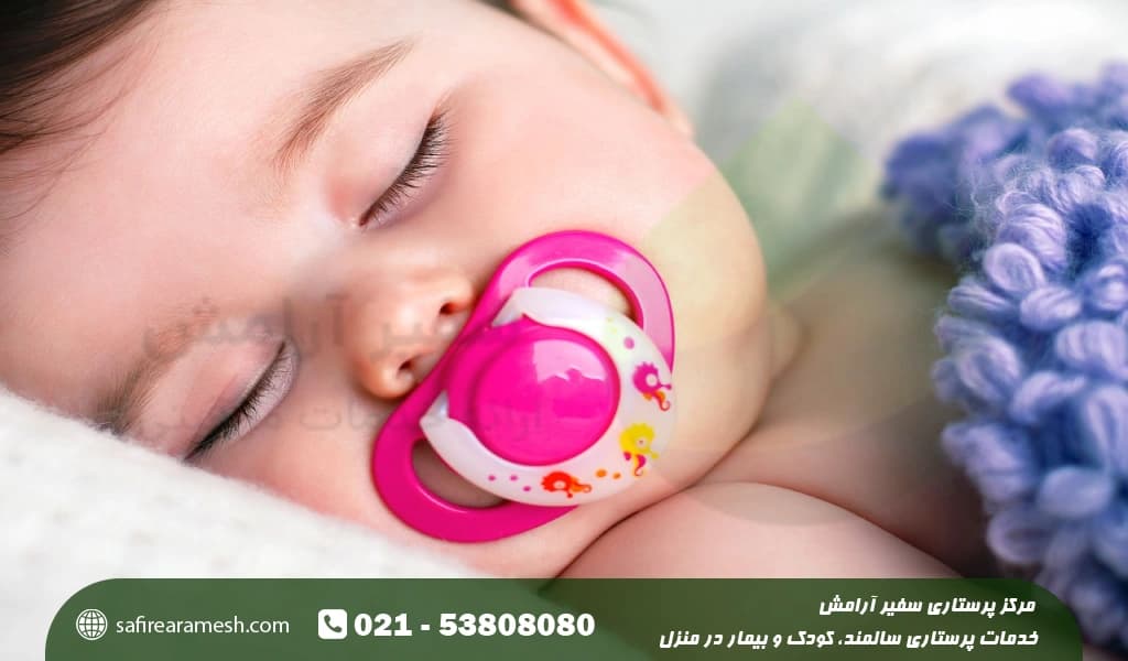 معایب و عوارض پستانک برای نوزاد