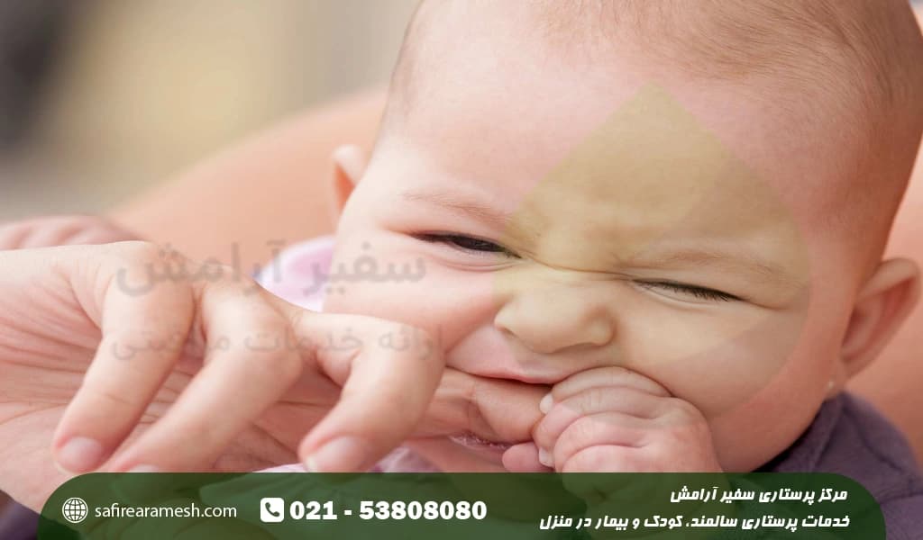 گاز گرفتن کودکان به چه معناست؟