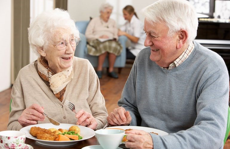 نکات تغذیه برای پرستاری از سالمند