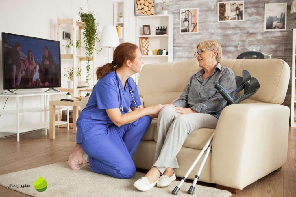 پرستار سالمند؛ مراقبت و نگهداری از سالمند در منزل​