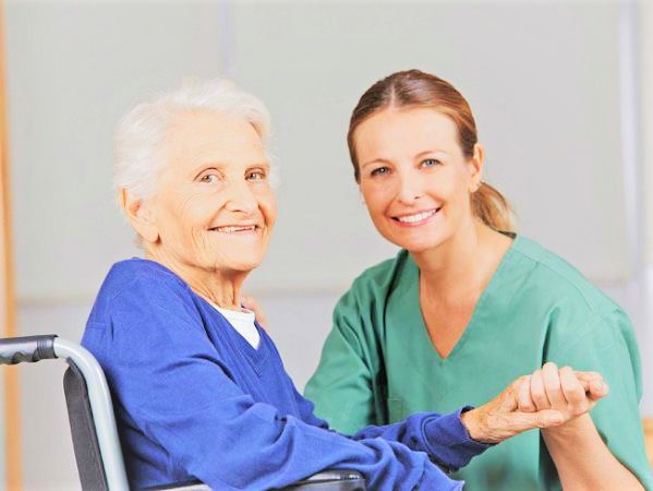 مراقبت از سالمند با نیاز‌های ویژه