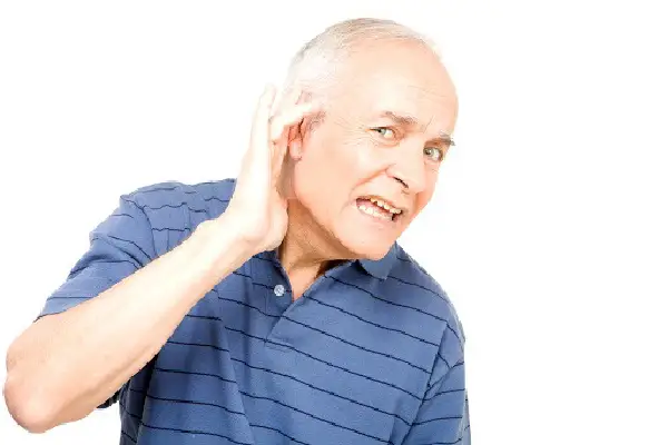 کاهش شنوایی در سالمند