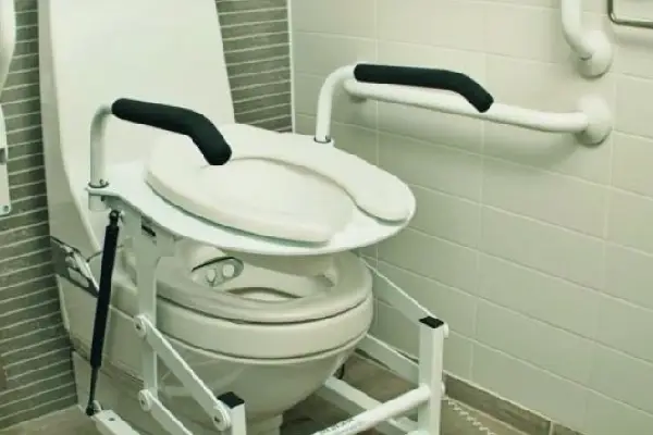 وسیله کمکی برای دستشویی سالمندان