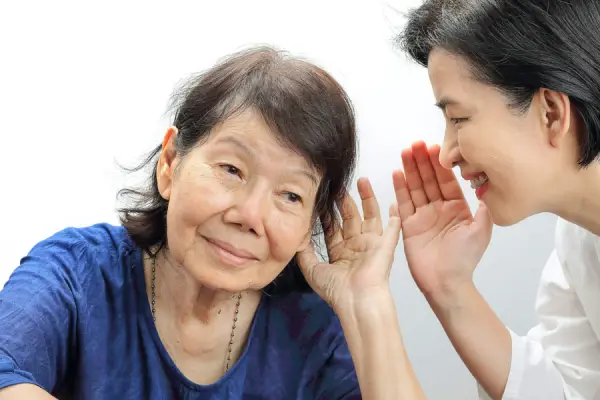 درمان کم شنوایی در سالمندان با یک تزریق